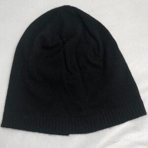 SIKI IM black lightweight cashmere knit beanie hat